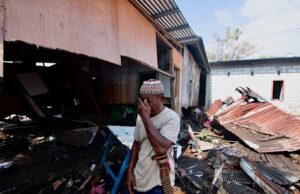 Terremoto de 7,7 deja casi 50 muertos y 2,000 evacuados en Indonesia