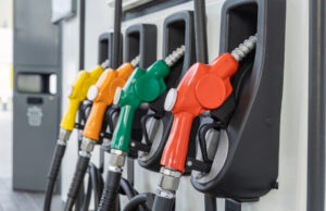 Gobierno mantiene congelados los precios de los combustibles