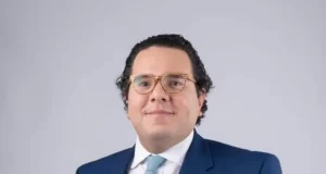 Abinader nombra a Víctor Livio Cedeño Brea como nuevo superintendente de Bancos