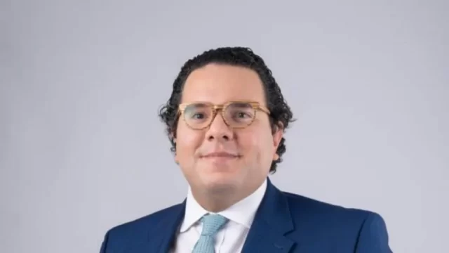 Abinader nombra a Víctor Livio Cedeño Brea como nuevo superintendente de Bancos