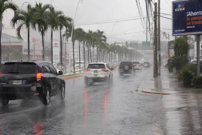 Vaguada provocará lluvias y tormentas eléctricas en varias zonas del país este miércoles