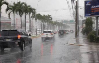 Vaguada provocará aguaceros y tronadas este lunes en varias zonas de RD