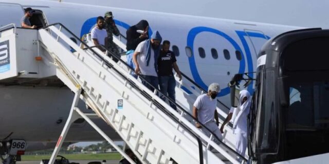 Repatrían a 51 dominicanos y haitianos interceptados cerca de Puerto Rico